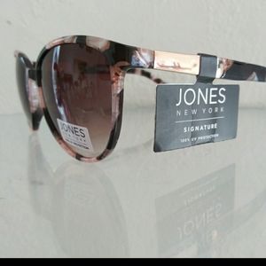 Jones New York Accessories - NWT JONES NEW YORK SUNGLASSES EYEWEAR ACCESSORIE Jones New York Accessories - NWT JONES NEW YORK SUNGLASSES EYEWEAR ACCESSORIE